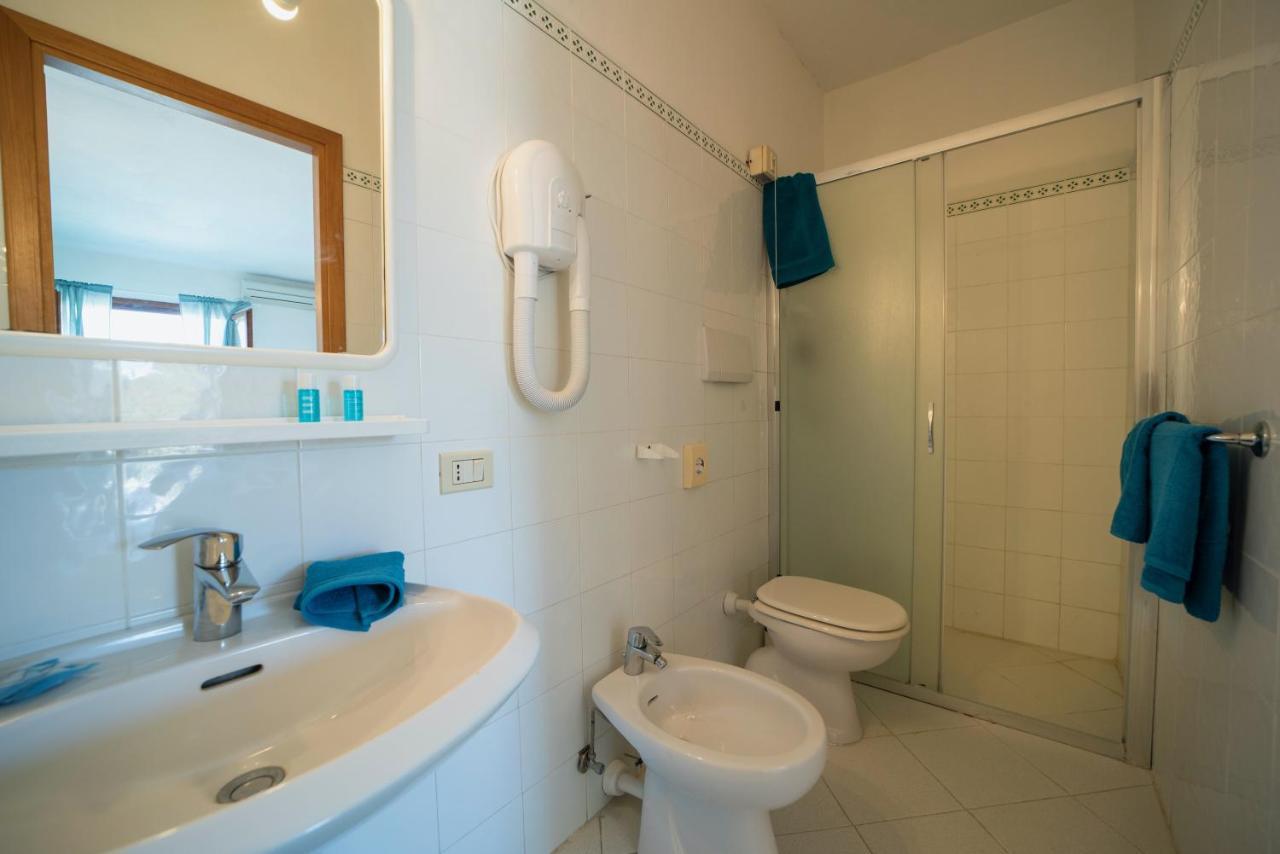 Le Sirene Aparthotel Seccheto Luaran gambar