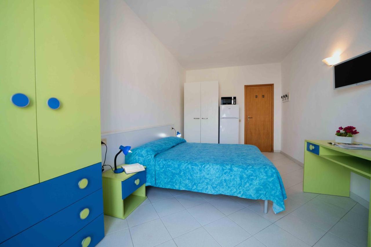 Le Sirene Aparthotel Seccheto Luaran gambar