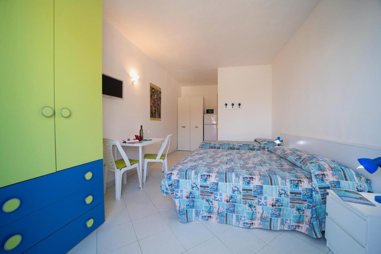Le Sirene Aparthotel Seccheto Luaran gambar
