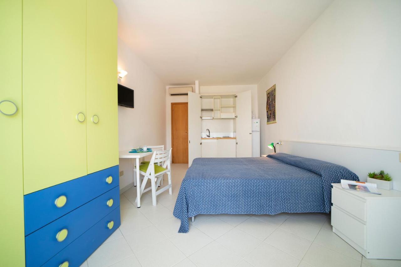 Le Sirene Aparthotel Seccheto Luaran gambar