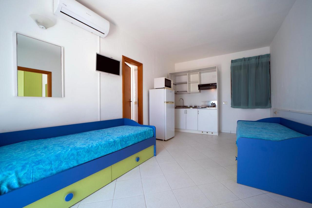 Le Sirene Aparthotel Seccheto Luaran gambar