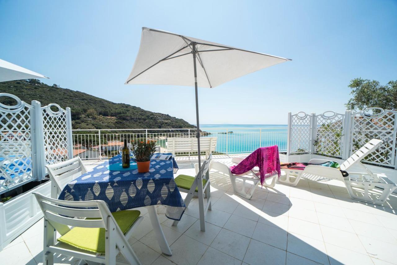 Le Sirene Aparthotel Seccheto Luaran gambar
